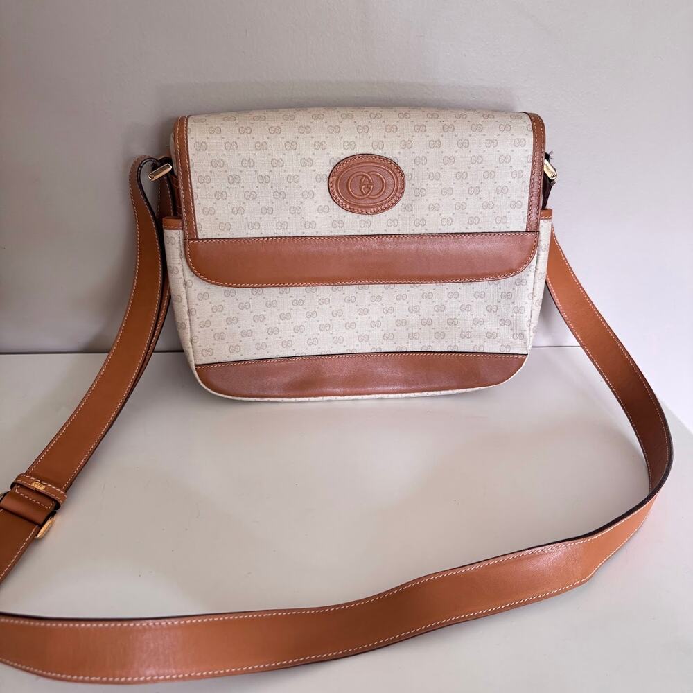 Vintage Gucci Micro GG Monogram Flap Crossbody Messenger Bag Cream Tan Purse